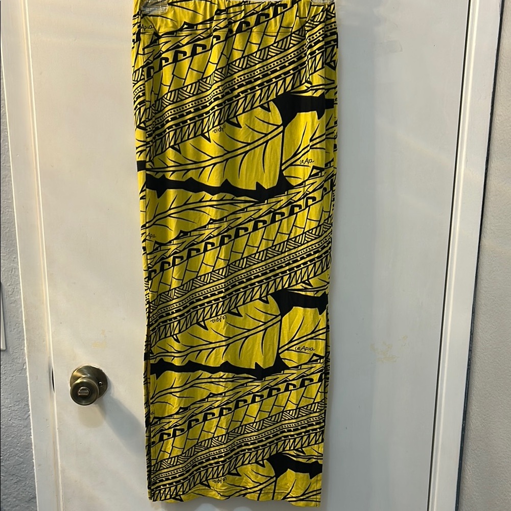 Missing Polynesia Yellow And Black Patterned Maxi… - image 1